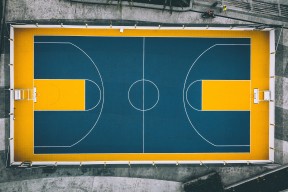 米兰官网-跨界风暴！火箭为意杯变阵，热刺竟备战NBA，社区盾伤情震惊全联盟